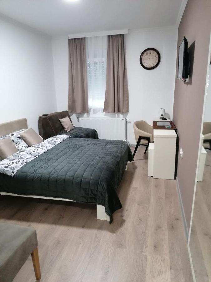 Bed and Breakfast Rivera Club Raska Екстер'єр фото
