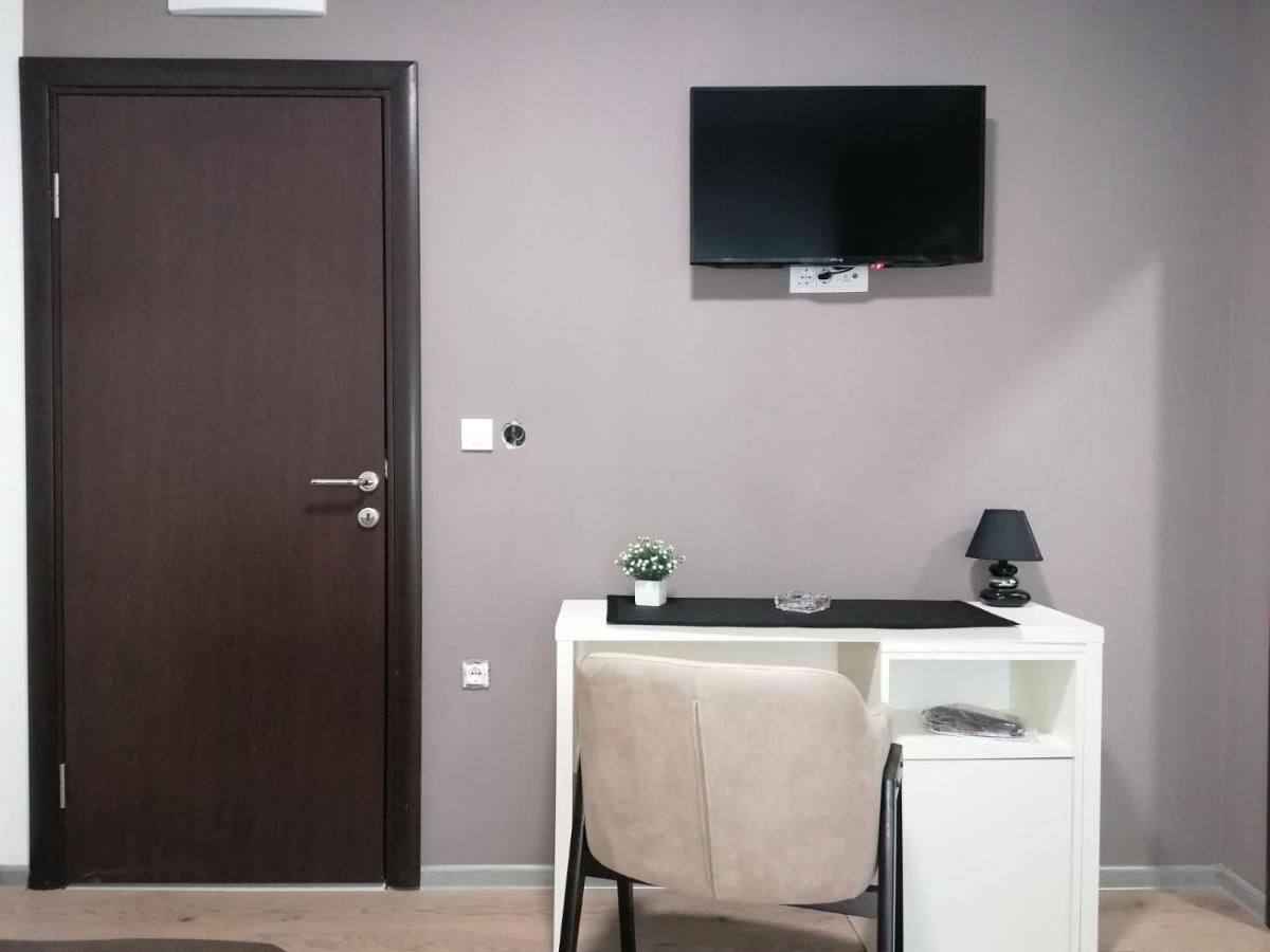 Bed and Breakfast Rivera Club Raska Екстер'єр фото