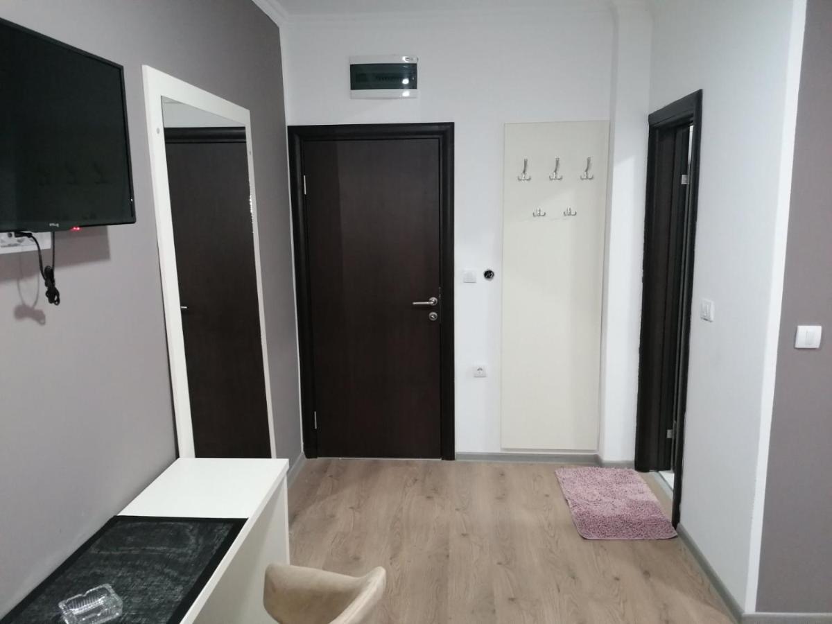 Bed and Breakfast Rivera Club Raska Екстер'єр фото