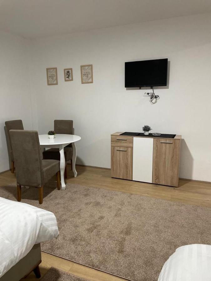 Bed and Breakfast Rivera Club Raska Екстер'єр фото