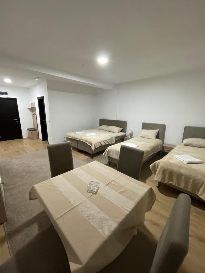 Bed and Breakfast Rivera Club Raska Екстер'єр фото
